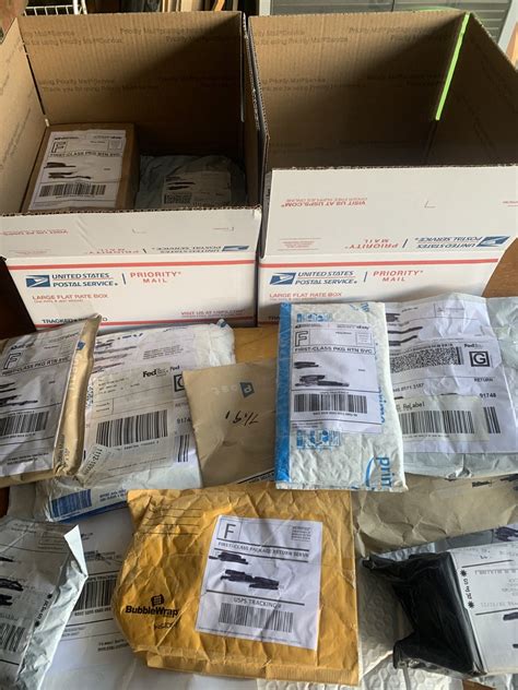 Are Amazon unclaimed boxes real?