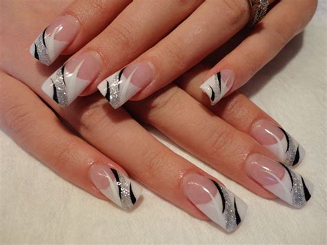 Are French nails classy?