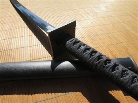 Are Hanzo swords real?