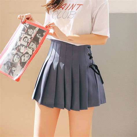 Are Japanese skirts short?