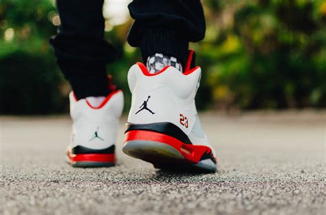 Are Jordans good for walking?