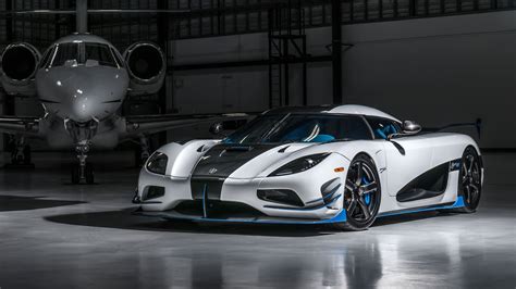 Are Koenigseggs illegal in the US?