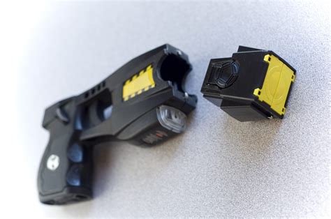Are Tasers legal in Texas?