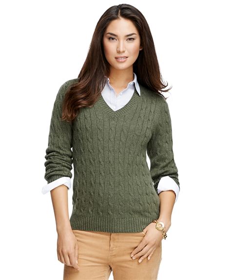 Are V-neck sweaters in style 2023?