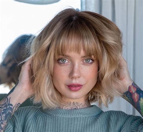 Are bangs out in 2024?