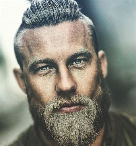 Are beards masculine?