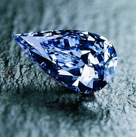 Are blue diamonds real?