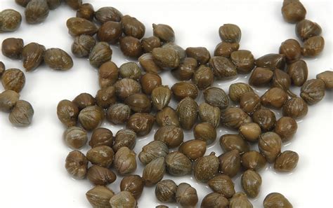 Are capers high in sugar?