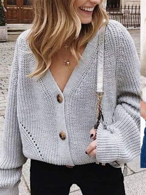 Are cardigans in fashion 2023?