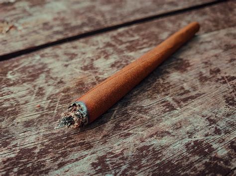 Are cigars and blunts the same thing?