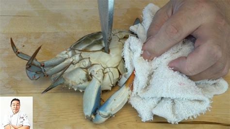 Are crabs killed before cooking?