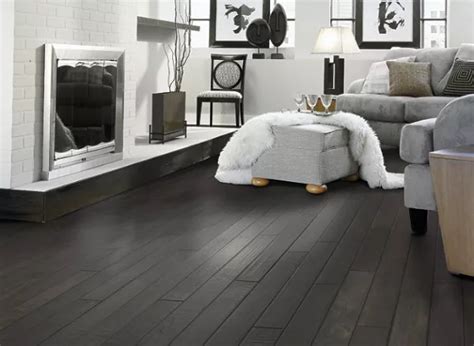 Are dark floors more elegant?