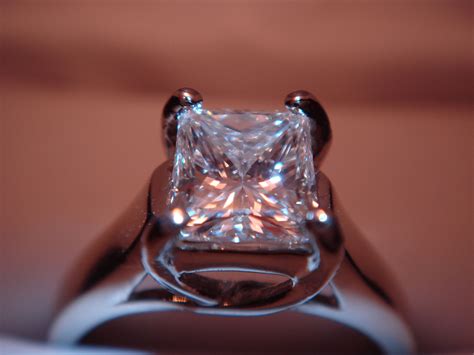 Are diamonds in Dubai cheaper?