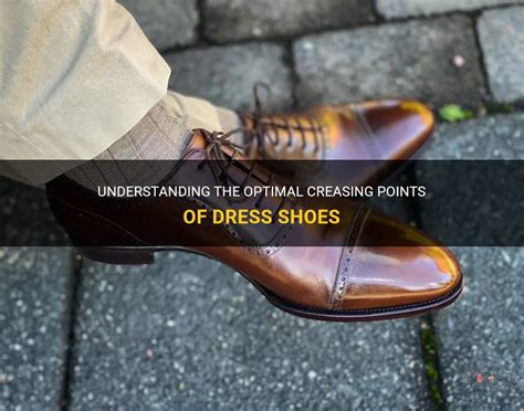 Are dress shoes supposed to crease?