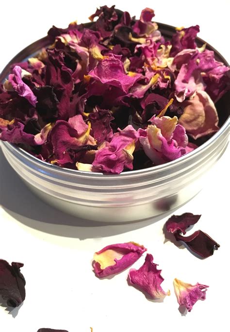 Are dried rose petals edible?