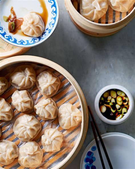 Are dumplings traditionally steamed?