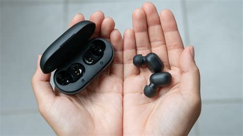 Are earbuds good for FPS?