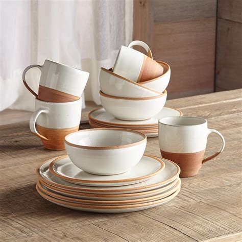 Are earthenware dishes safe?