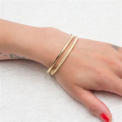 Are gold bracelets attractive?