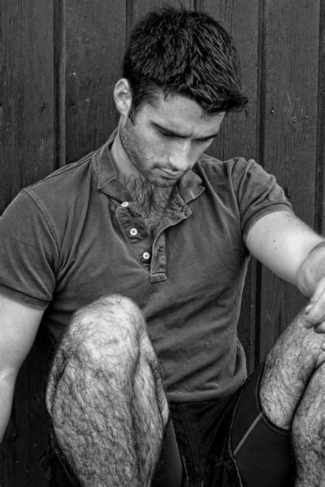 Are hairy legs attractive on men?