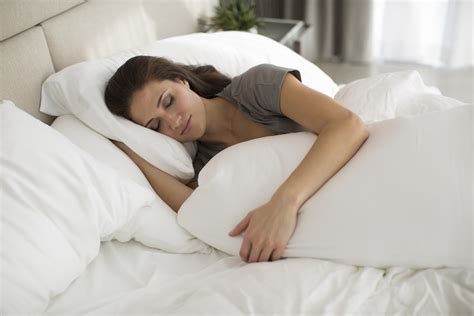 Are high pillows bad for your neck?