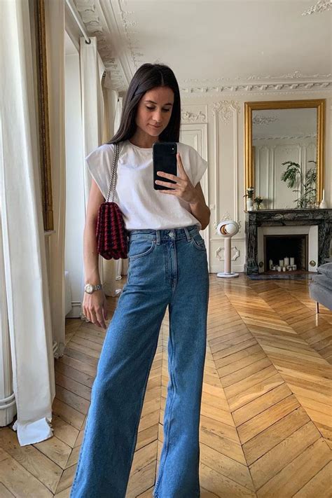 Are high waisted jeans in style 2023?