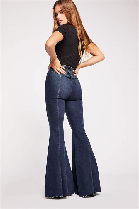 Are high waisted jeans trendy?
