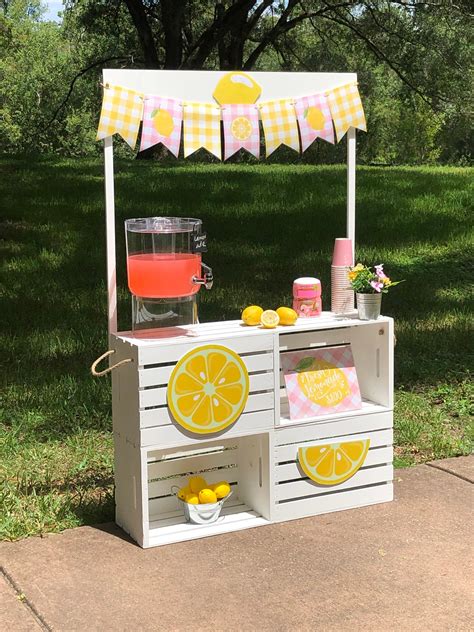 Are lemonade stands real?