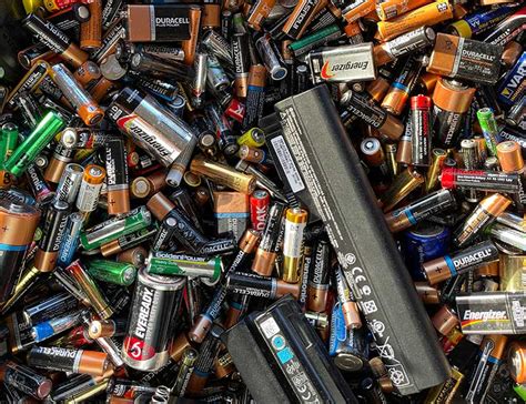 Are non rechargeable batteries bad for the environment?