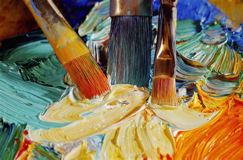 Are oil paints safe to use indoors?
