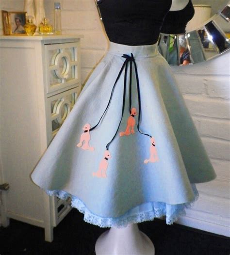 Are poodle skirts rockabilly?