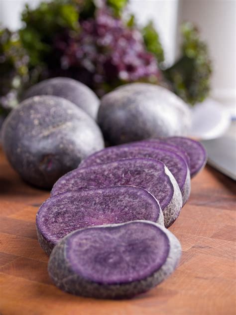 Are purple potatoes toxic?