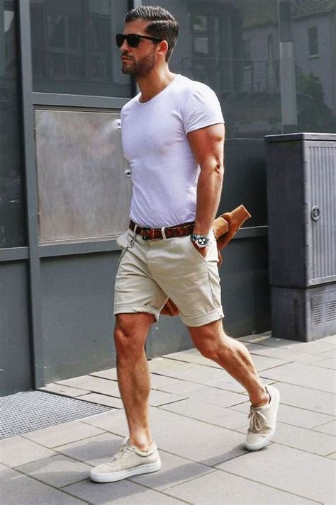 Are shorts smart casual?