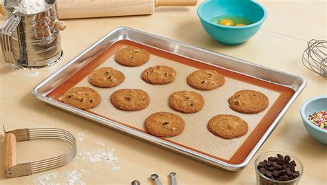 Are silicone baking mats toxic?