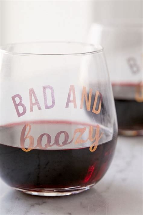Are stemless wine glasses bad?