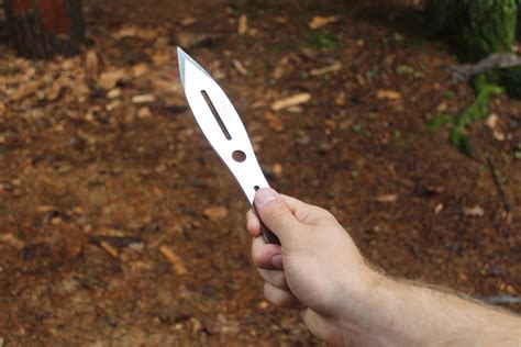 Are throwing knives effective?