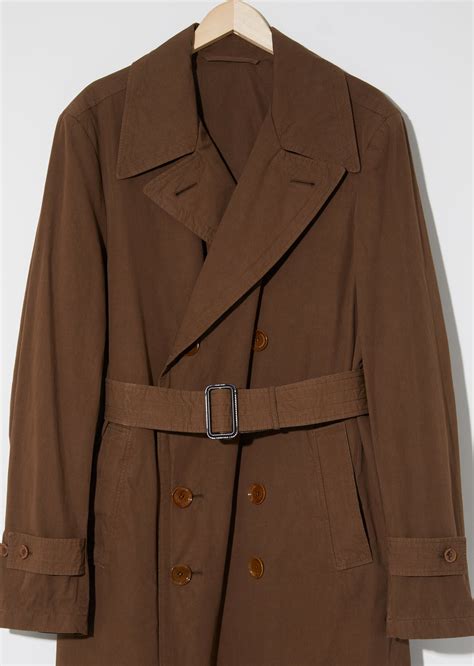 Are trench coats unisex?