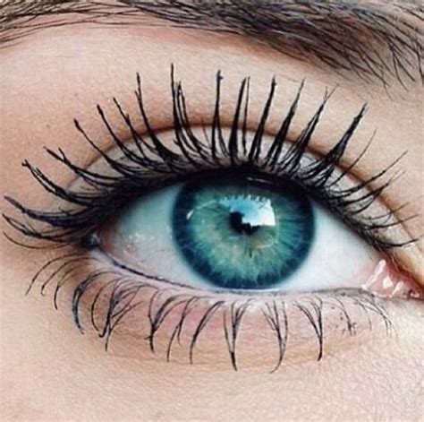 Are turquoise eyes real?
