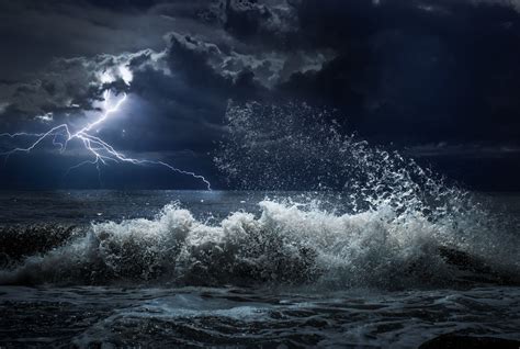 Are waves stronger at night?