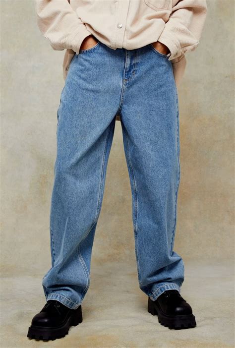 Are wide leg pants considered baggy?