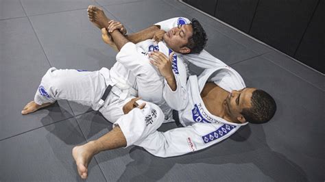 Are you allowed to push in BJJ?