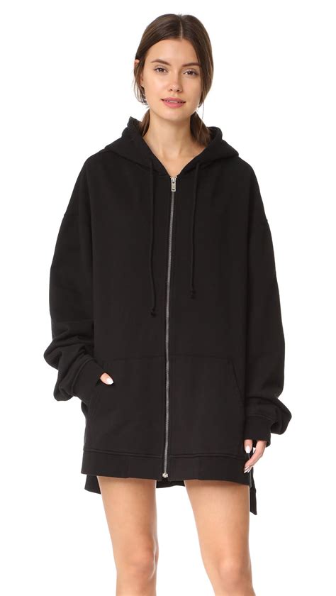 Are zip up hoodies out of style?