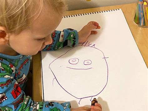 Can 1 year olds draw?