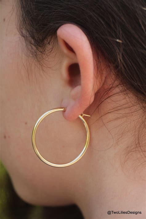 Can 14k earrings get wet?