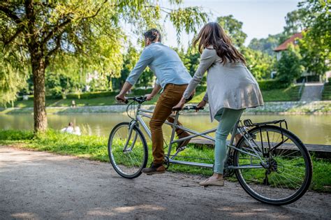 Can 2 people ride a bike?