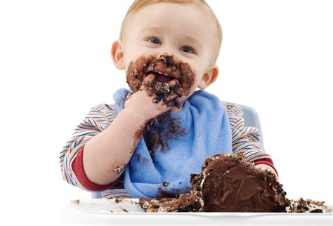 Can 3 year old eat chocolate?