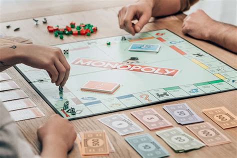 Can 4 people play Monopoly?