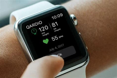 Can Apple Watch take blood pressure?