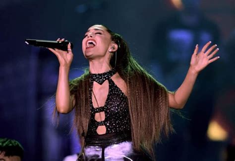 Can Ariana Grande sing 8 octaves?
