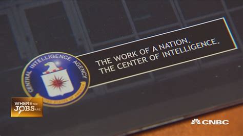 Can CIA agents have social media?